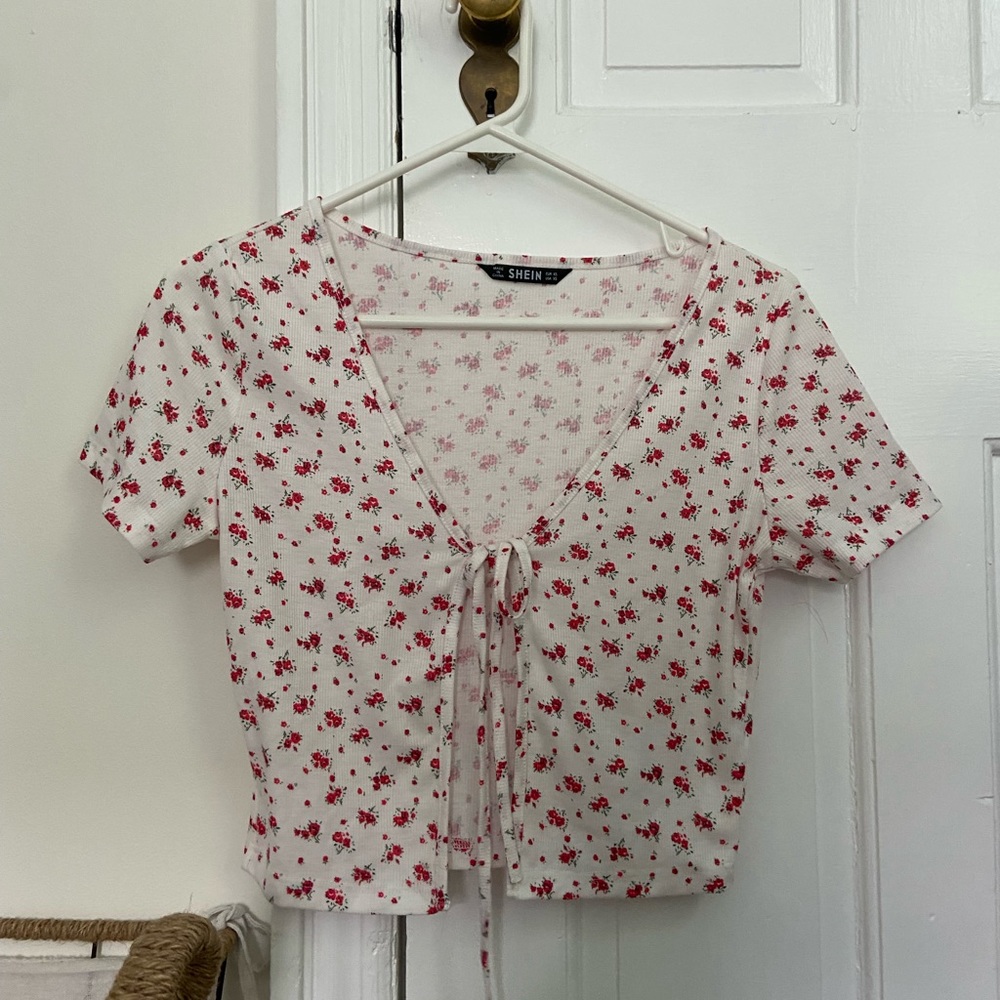 SHEIN Tie T shirt
